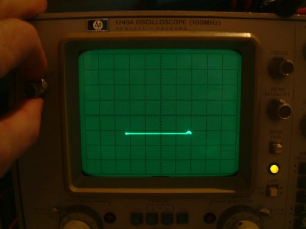 Comp-tester 04.JPG (44.67 KiB) 42088 keer bekeken Rode LED, XY beeld