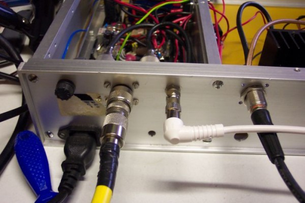 000_0007 aansluitingen.JPG (56.67 KiB) 87657 keer bekeken Antenne aansluitingen