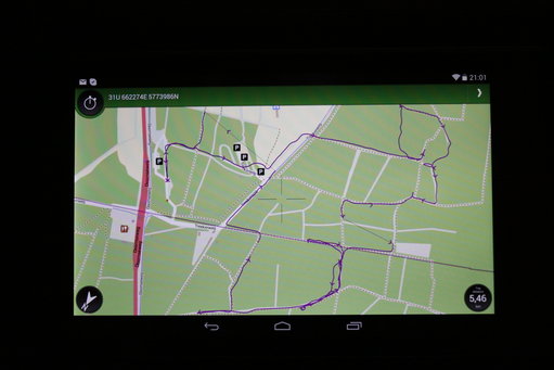 Screenshot van een 7 inch tablet met Viewranger. Geplot is een gelopen vossenjacht in Leusden.