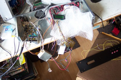 100_2187a.jpg (164.94 KiB) 49438 keer bekeken Ik kan me niet voorstellen dat dit ooit netjes wordt :)