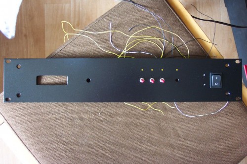 100_2185a.jpg (185.74 KiB) 49424 keer bekeken De frontplaat wordt alvast voorbereid